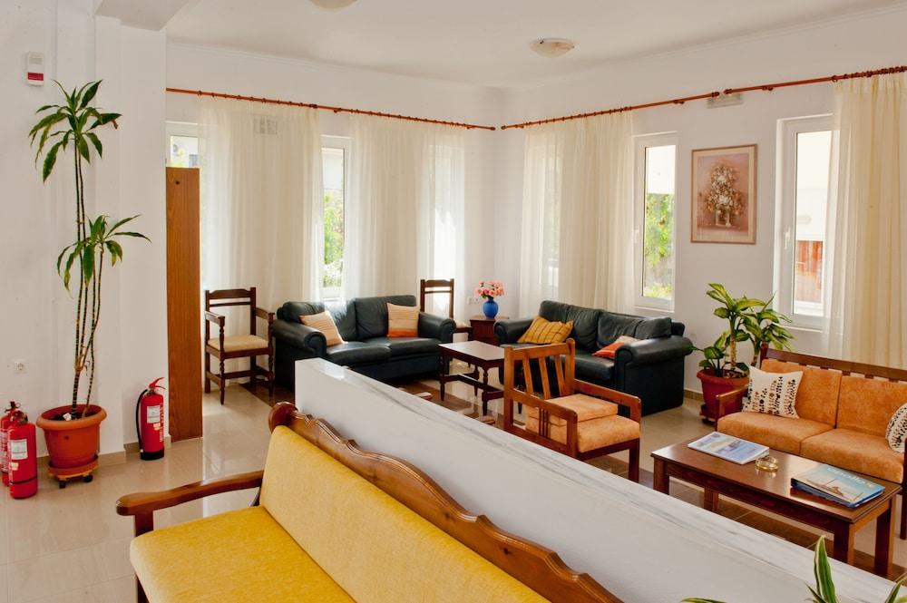 Thodorou Villa Agia Marina  Exterior photo